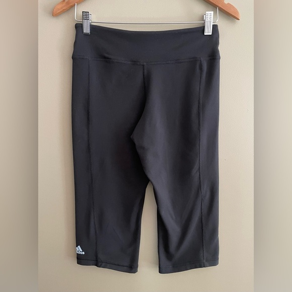 Adidas: Black and Blue  Activewear Capris Leggings - Picture 5 of 12